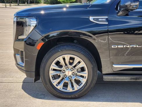 Used 2023 GMC Yukon Denali AWD/4WD image 9