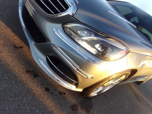 Used 2014 Mercedes-Benz E 350 4MATIC Sedan image 26