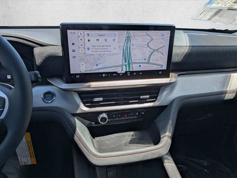 New 2026 Ford Explorer Active RWD image 12