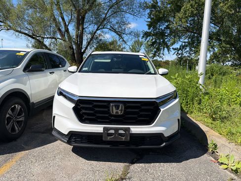 Used 2024 Honda CR-V EX-L image 4