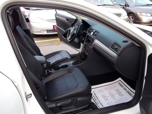 Used 2014 Volkswagen Passat 1.8T Wolfsburg Edition FWD image 11