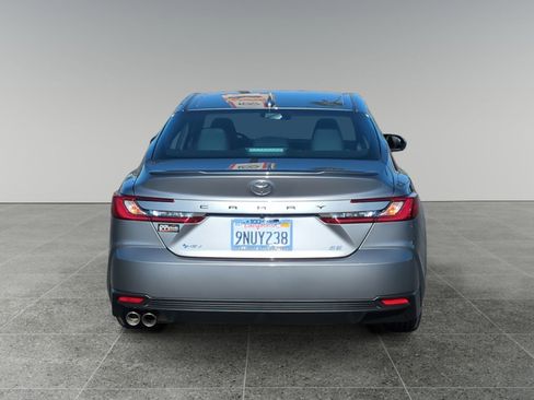 Used 2025 Toyota Camry SE image 4