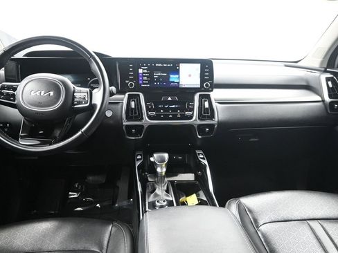 Certified 2023 Kia Sorento SX image 34