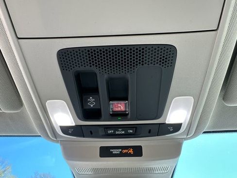 Used 2025 Honda Accord SE image 45