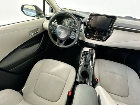 Used 2020 Toyota Corolla LE FWD image 9