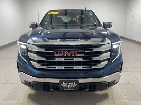Used 2022 GMC Sierra 1500 SLE AWD/4WD image 2