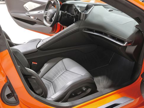 Used 2021 Chevrolet Corvette Stingray Premium Cpe w/ Z51 Performance Package image 64