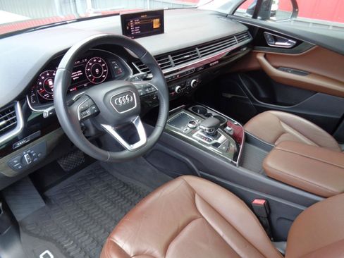 Used 2018 Audi Q7 3.0T Premium Plus w/ Premium Plus Package AWD/4WD image 2