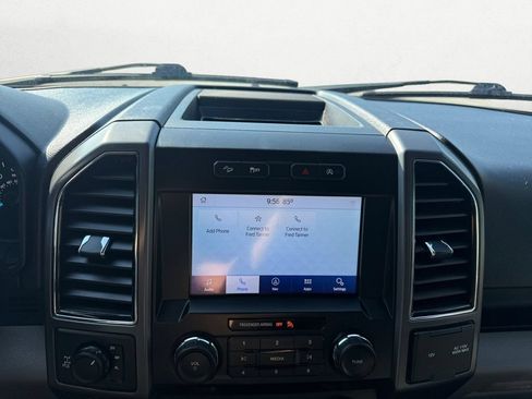 Used 2020 Ford F150 XLT w/ Equipment Group 302A Luxury AWD/4WD image 23