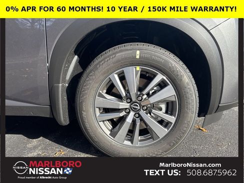 New 2025 Nissan Pathfinder SL image 10