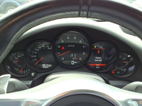 Used 2015 Porsche 911 Cabriolet image 18