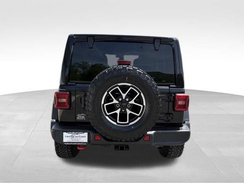 Used 2025 Jeep Wrangler Unlimited Rubicon w/ Convenience Group AWD/4WD image 10