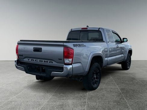 Used 2016 Toyota Tacoma SR5 image 5