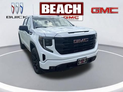 Used 2024 GMC Sierra 1500 Elevation RWD image 3