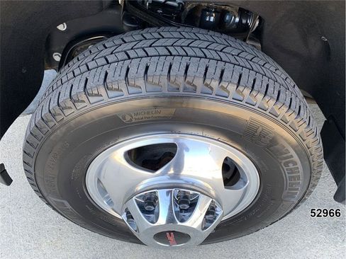 Used 2024 GMC Sierra 3500 Pro w/ Convenience Package AWD/4WD image 17