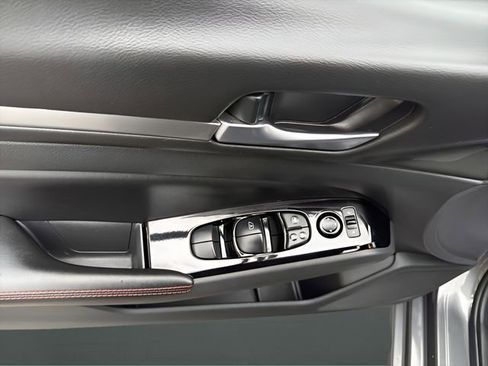 Certified 2024 Nissan Altima 2.5 SR image 11