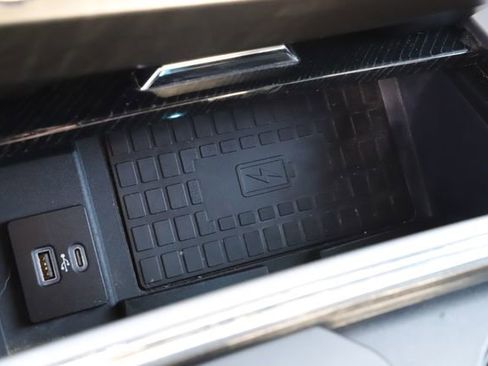 Used 2022 Ford F350 Platinum image 32