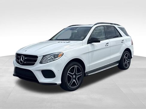 Used 2016 Mercedes-Benz GLE 300d 4MATIC image 1