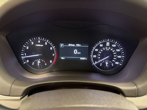 Used 2019 Genesis G80 3.8 RWD image 22