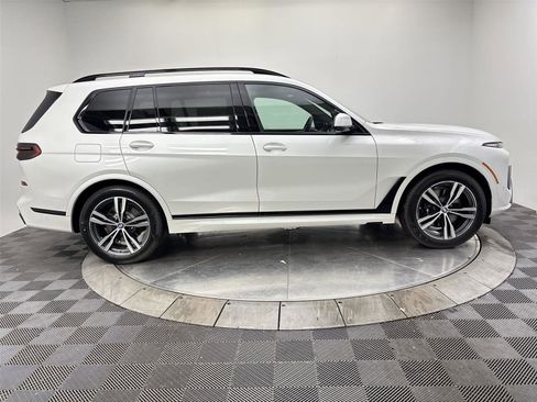 New 2026 BMW X7 xDrive40i w/ M Sport Package image 17