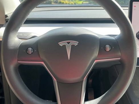 Used 2023 Tesla Model Y Long Range AWD/4WD image 21