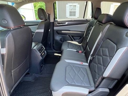 New 2026 Volkswagen Atlas Peak Edition image 13