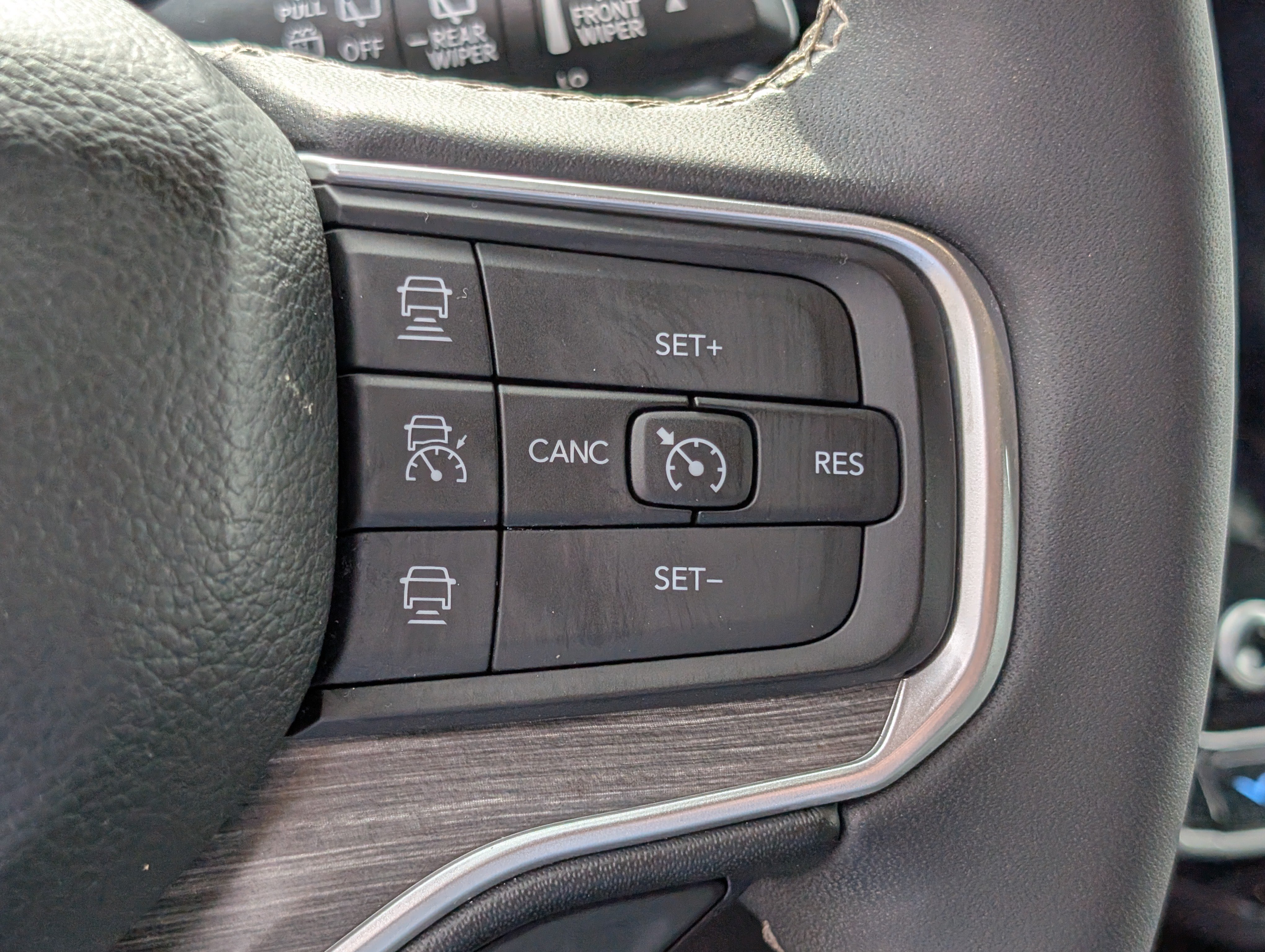 Used 2024 Jeep Wagoneer Series II AWD/4WD image 28