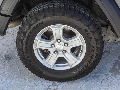 Used 2022 Jeep Wrangler Sport S image 8