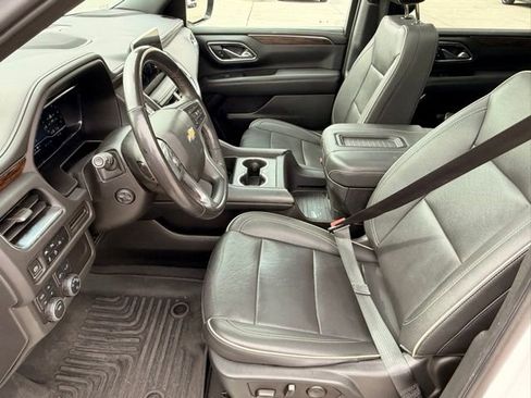 Used 2023 Chevrolet Suburban Premier AWD/4WD image 10