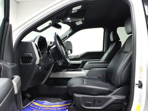 Used 2022 Ford F250 Lariat w/ Tremor Off-Road Package image 12