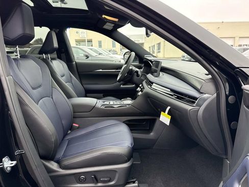 New 2026 INFINITI QX60 Sport image 20