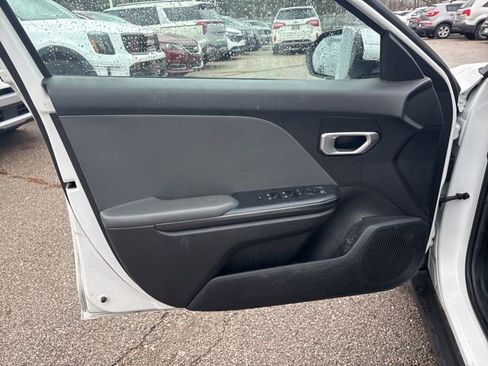 Certified 2025 Kia K4 LXS image 8