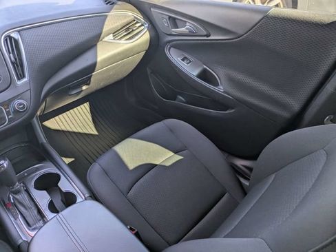 Used 2018 Chevrolet Malibu LT w/ LPO, Convenience Package 2 image 15