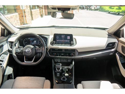 Used 2023 Nissan Rogue SV AWD/4WD image 12