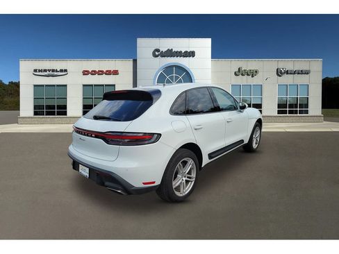 Used 2024 Porsche Macan Turbo AWD/4WD image 3