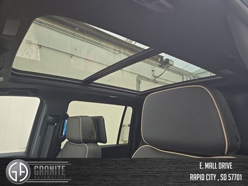 New 2026 GMC Yukon XL Elevation w/ Elevation Premium Package AWD/4WD image 21
