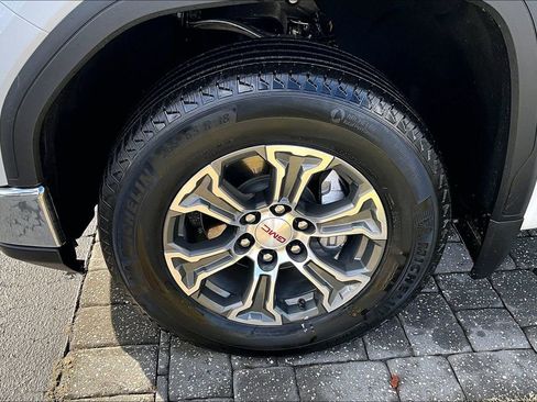 Used 2025 GMC Sierra 1500 SLT image 35