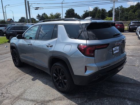 Used 2026 GMC Terrain Elevation w/ Elevation Premium Package FWD image 5