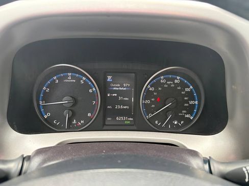 Used 2018 Toyota RAV4 XLE FWD image 20