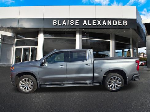 Used 2021 Chevrolet Silverado 1500 High Country w/ Technology Package image 7