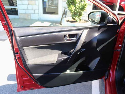Used 2019 Toyota Corolla LE FWD image 11