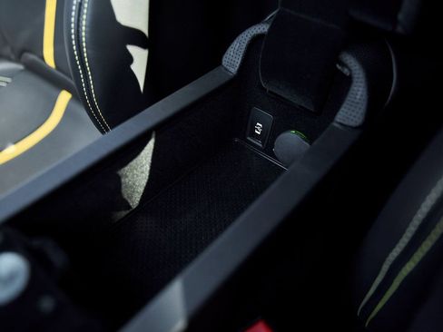 Used 2023 Ferrari SF90 Stradale AWD/4WD image 51