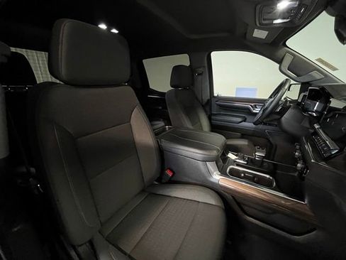 Used 2024 Chevrolet Silverado 1500 RST w/ Z71 Off-Road Package AWD/4WD image 9