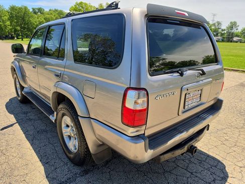 Used 2002 Toyota 4Runner SR5 AWD/4WD image 18