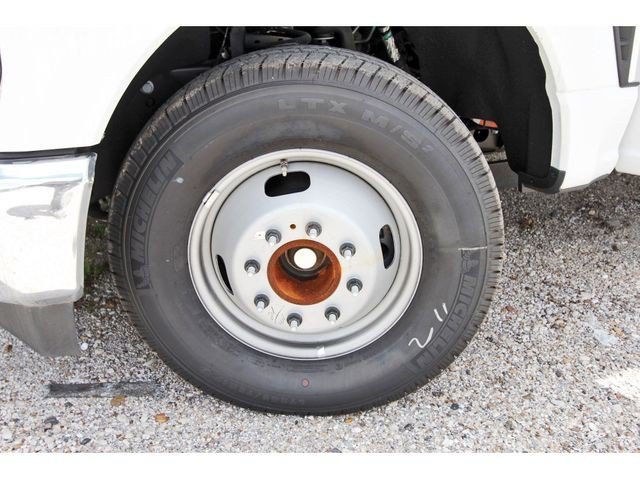 New 2025 Ford F350 XL w/ XL Chrome Package RWD image 19