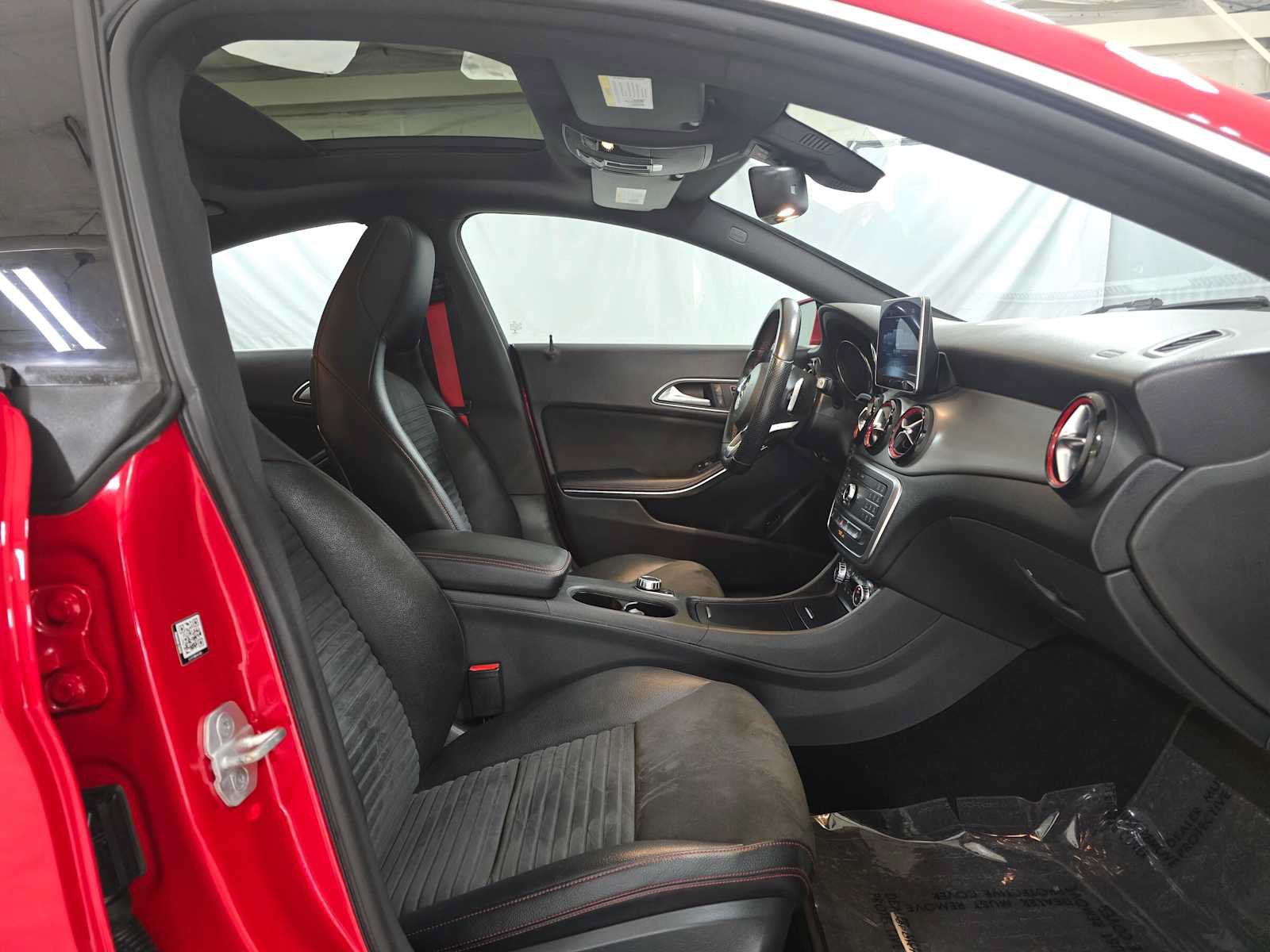 Used 2015 Mercedes-Benz CLA 250 4MATIC image 10