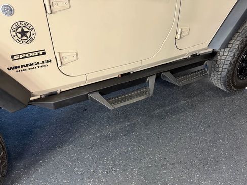 Used 2016 Jeep Wrangler Unlimited Sport w/ Connectivity Group image 7