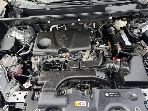 Used 2020 Toyota RAV4 XLE FWD image 26