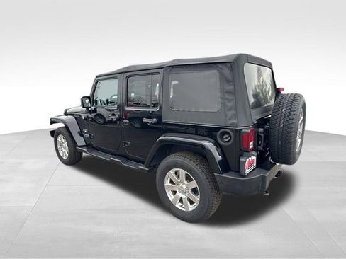 Used 2017 Jeep Wrangler Unlimited Sahara w/ Max Tow Package image 7