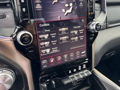 Used 2019 RAM 1500 Laramie image 26